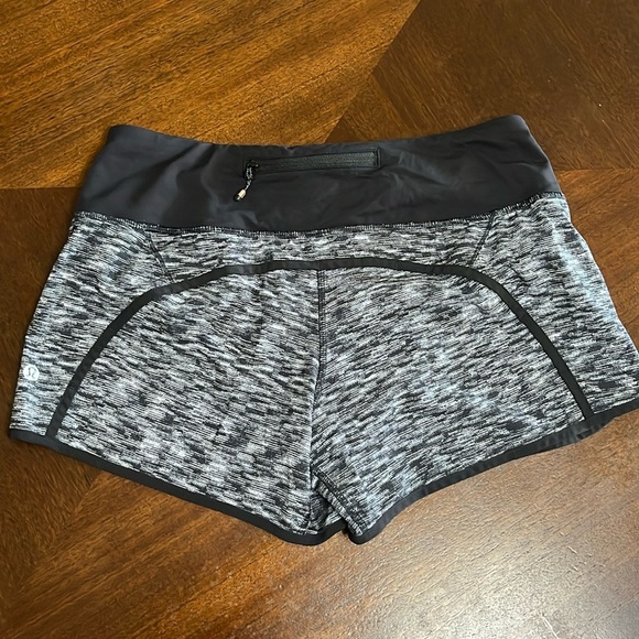 lululemon athletica Pants - Lululemon hotty hot short